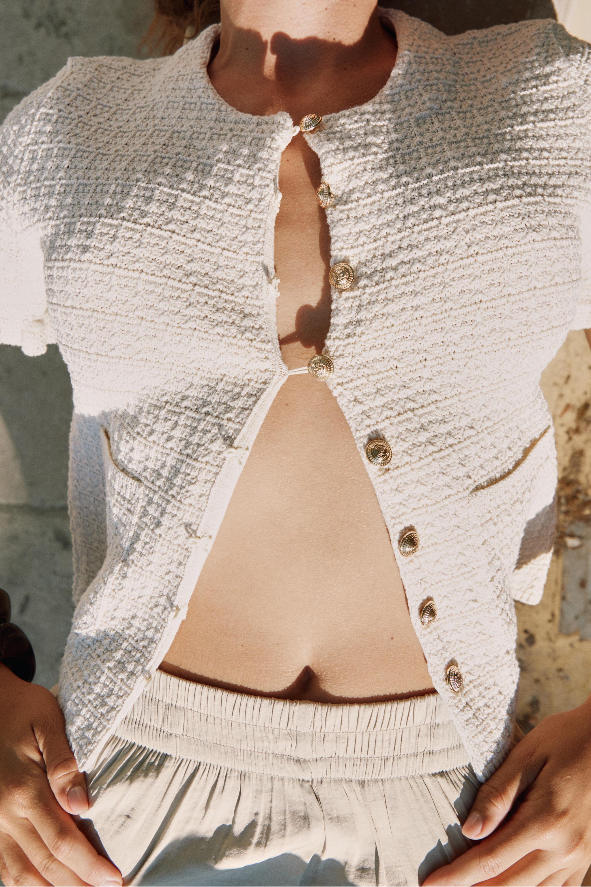 RUFFLED KNIT CARDIGAN